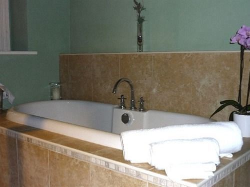 Alpine Lodge Guest House Buxton  Dış mekan fotoğraf